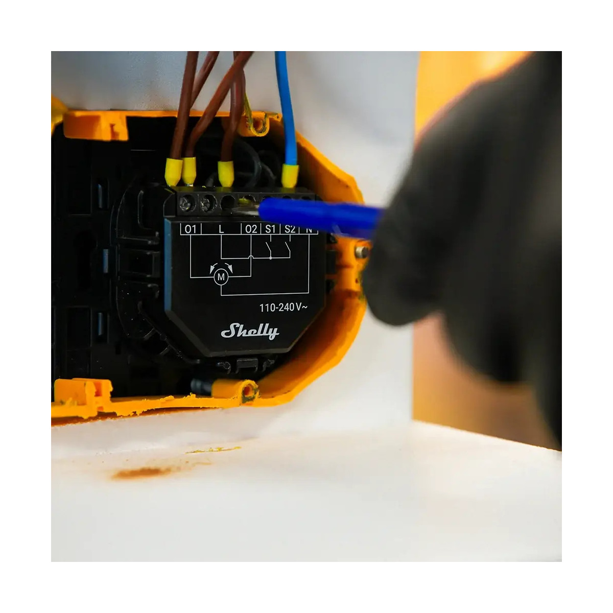 Shelly Shutter - ovládač žalúzií s meraním spotreby energie (WiFi, Bluetooth)