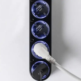 Shelly Power Strip 4 Gen4 Čierna - inteligentná predlžovačka s meraním spotreby (WiFi, Bluetooth, Zigbee, Matter)